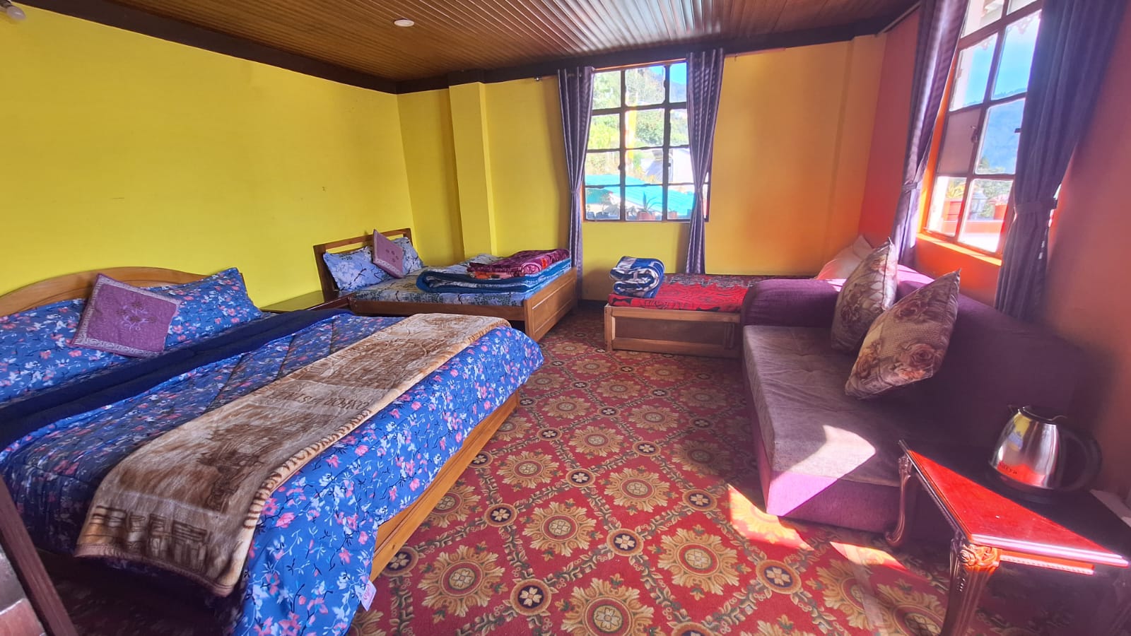 Cozy, clean bedroom at Yang The Sherpa Homestay in Majhidhura